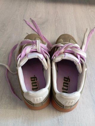Zapatillas Mustang Verde Oliva y Rosa