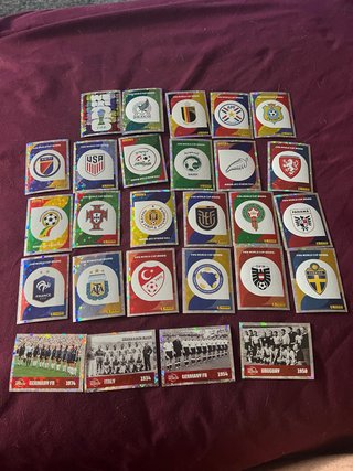 Escudos Brillantes Mundial 2026 Stickers