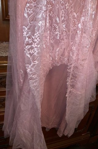 Abito curvy da cerimonia lungo in pizzo rosa