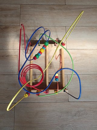 Ábaco infantil de madera y metal