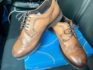 Zapatos de vestir marrones