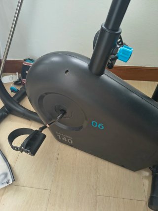 Bicicleta Estática Azul y Negra