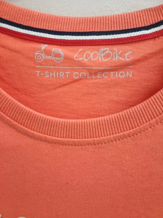 CoolBike, camiseta hombre color coral, logo Vespa