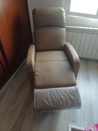 Sillón reclinable polipiel beige