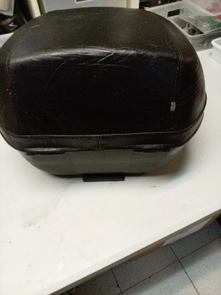 Baúl de moto SHAD negro