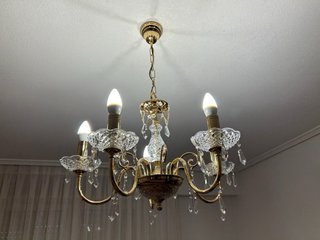 Lámpara de cristal y oro