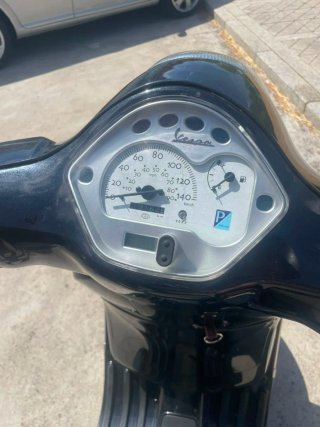 Vespa 125LX Negra