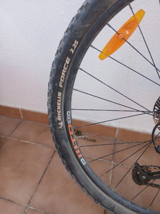 Bicicleta GT Avalanche XL Gris