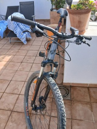 Bicicleta GT Avalanche XL Gris