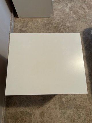 Mesitas de noche blancas MALM