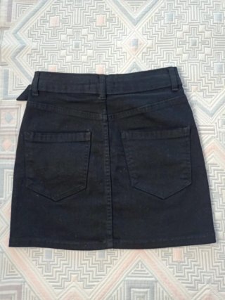Falda vaquera negra Bershka Talla 34