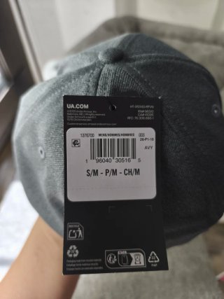 Gorra Under Armour Negra y Gris