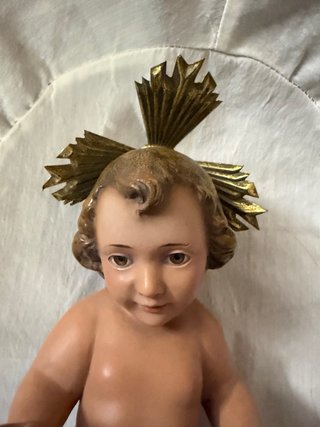 Niño Jesús con aureola dorada