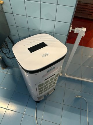 Climatizador Evaporativo Black+Decker Blanco