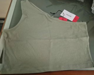 Top Lefties asimétrico verde talla L nuevo