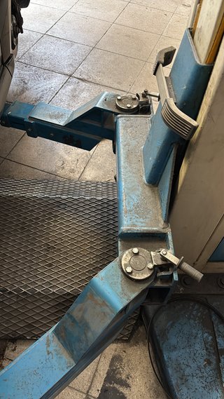 Elevador 2 columnas OMCN 4000Kg Dos motores