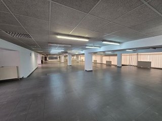 Local comercial en alquiler en Tenderina Alta - Fozaneldi en Oviedo