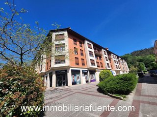 Garaje en venta en Zalla