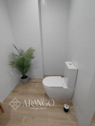 Piso en alquiler en Cruz Roja en Sevilla
