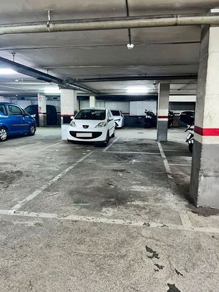 Garaje en venta en Centre en Hospitalet de Llobregat, L´