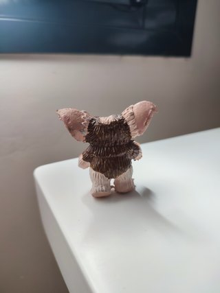 Figuras Gizmo y Pitufo