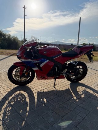 Honda CBR600RR 2025 - 4.400km