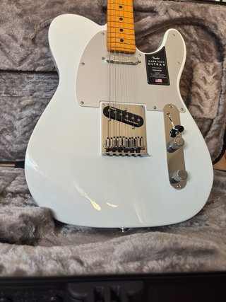 Fender Telecaster American ULTRA II MN AVL