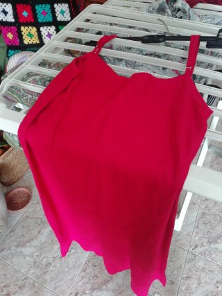 Vestido rojo con tirantes