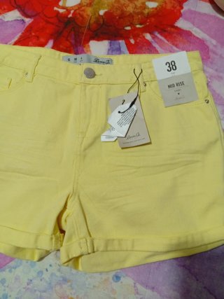 Shorts vaqueros amarillos Denim Co. Talla M