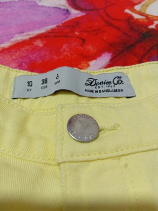 Shorts vaqueros amarillos Denim Co. Talla M
