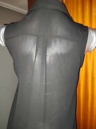 Blusa sin mangas negra