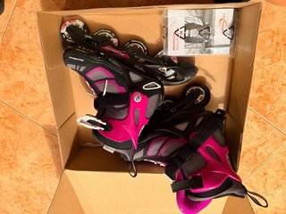 Patines en línea Rollerblade rosas y negros