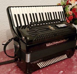 Acordeón Weltmeister Supita MIDI