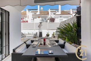 Casa adosada en alquiler en Los Naranjos - Las Brisas en Marbella