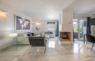 Casa adosada en alquiler en Los Naranjos - Las Brisas en Marbella