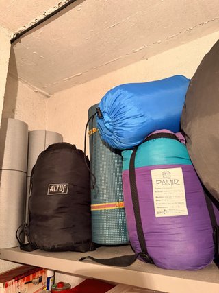 Sacos de dormir y esterillas de camping