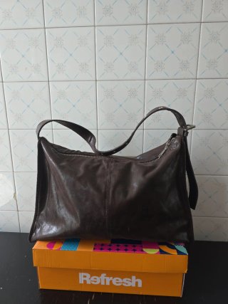 Bolso de piel marrón Zara