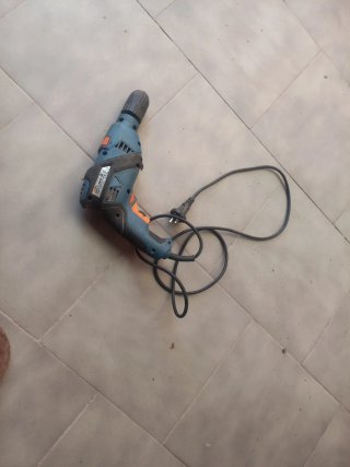 Taladro Eléctrico Azul y Negro
