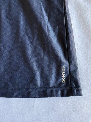 Camiseta Domyos azul marino y rosa
