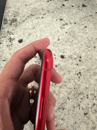 iPhone XR Rosso 64GB. Stato batteria: 75%