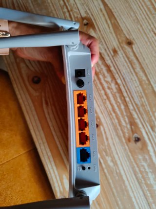Router WiFi TP-Link 4 antenas