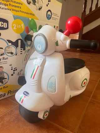 Vespa Primavera Chicco 2 en 1 Blanca