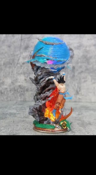 Figura Goku Genki-Dama con Luz