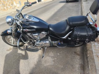 Kawasaki VN900 Vulcan Negra