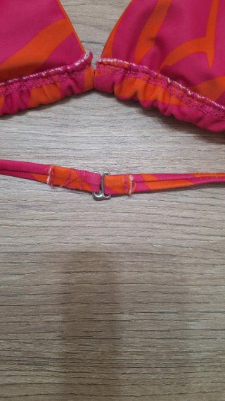 Parte de arriba bikini estampado cebra