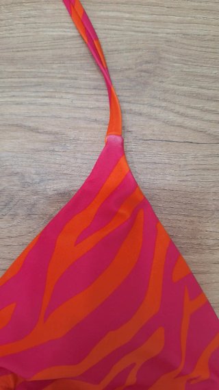 Parte de arriba bikini estampado cebra
