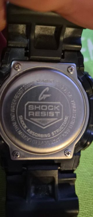 Casio G-Shock GA-710GB-1AER Negro/Dorado