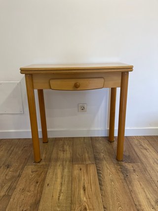 Mesa plegable de madera