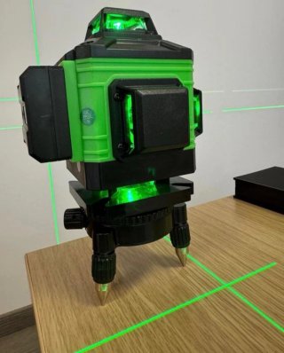 Nivel Láser 16 Líneas 360º + 2 Baterías