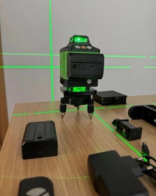 Nivel Láser 16 Líneas 360º + 2 Baterías